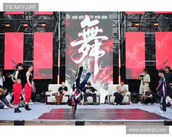 全国街舞大赛特别报道:见证上海街舞队从默默无闻到璀璨夺目的成长历程 全国街舞大赛特别报道:见证上海街舞队从默默无闻到璀璨夺目的成长历程