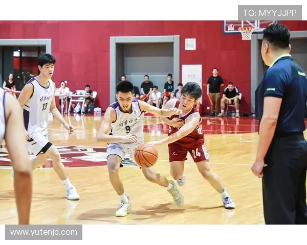 北京篮球队默契配合的秘密与挑战探讨 北京篮球队默契配合的秘密与挑战探讨