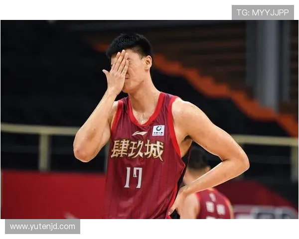 深圳篮球队防守策略解析:如何在比赛中构建坚固防线 深圳篮球队防守策略解析:如何在比赛中构建坚固防线