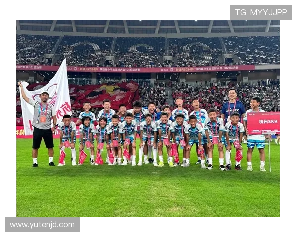 赛后复盘：上海足球队与杭州足球队的比赛节奏分析与战术探讨