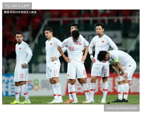 重庆足球队技术揭秘：从战术布局到球员素养的全面分析与探讨