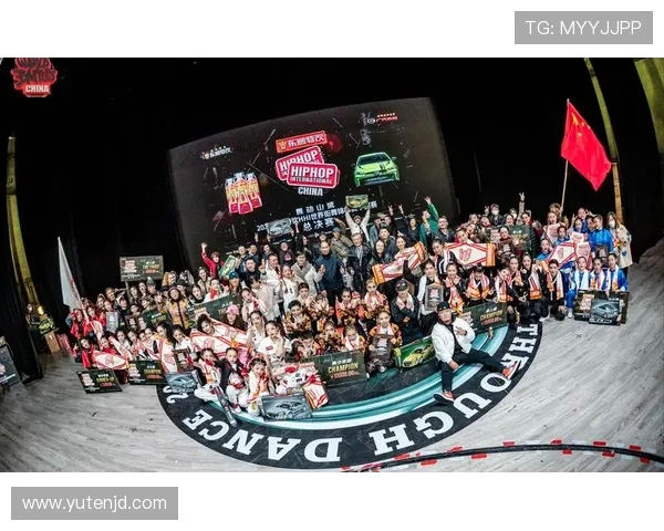 北京街舞队在世界攀岩锦标赛中的耐力表现引发热议与关注 北京街舞队在世界攀岩锦标赛中的耐力表现引发热议与关注