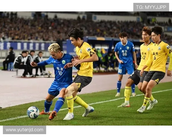 南京街舞队的进攻策略与风格解析引领街舞热潮的背后故事